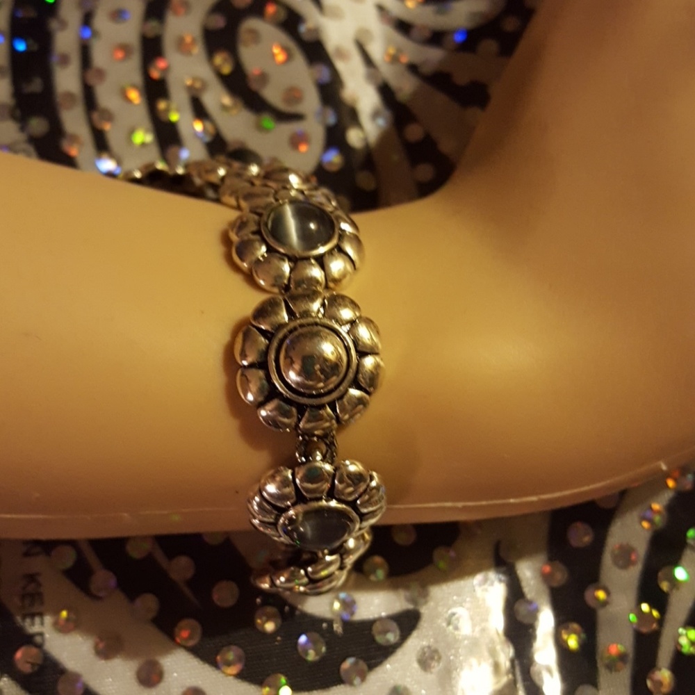 New tiger eye silver floral design 8 inch magnetic